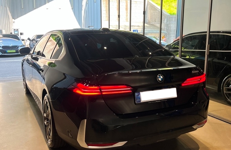 BMW 520I