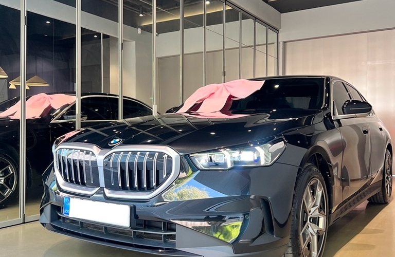 BMW 520I