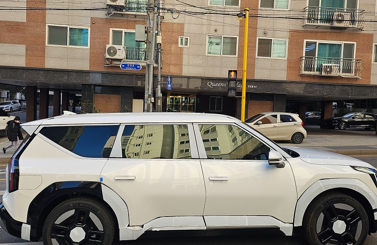 EV9